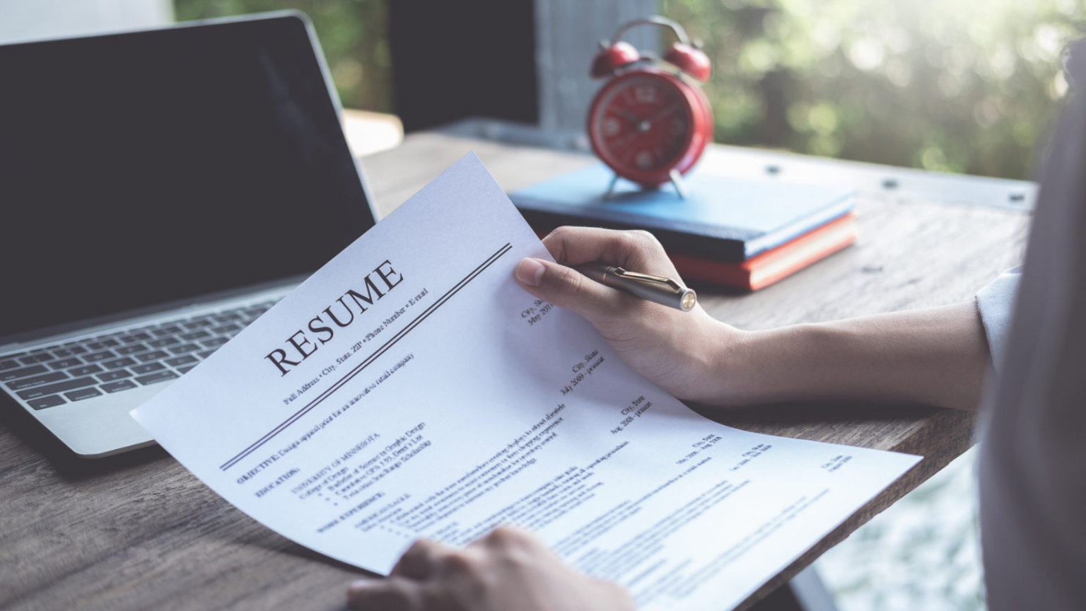 Resume Writing Tips ILSC Greystone - Resume Writing Dos And Donts 1536x864 